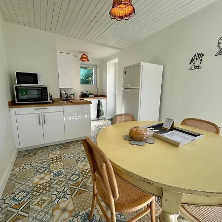 Maison Pleine De Charme Entre Terre Et Appartement *